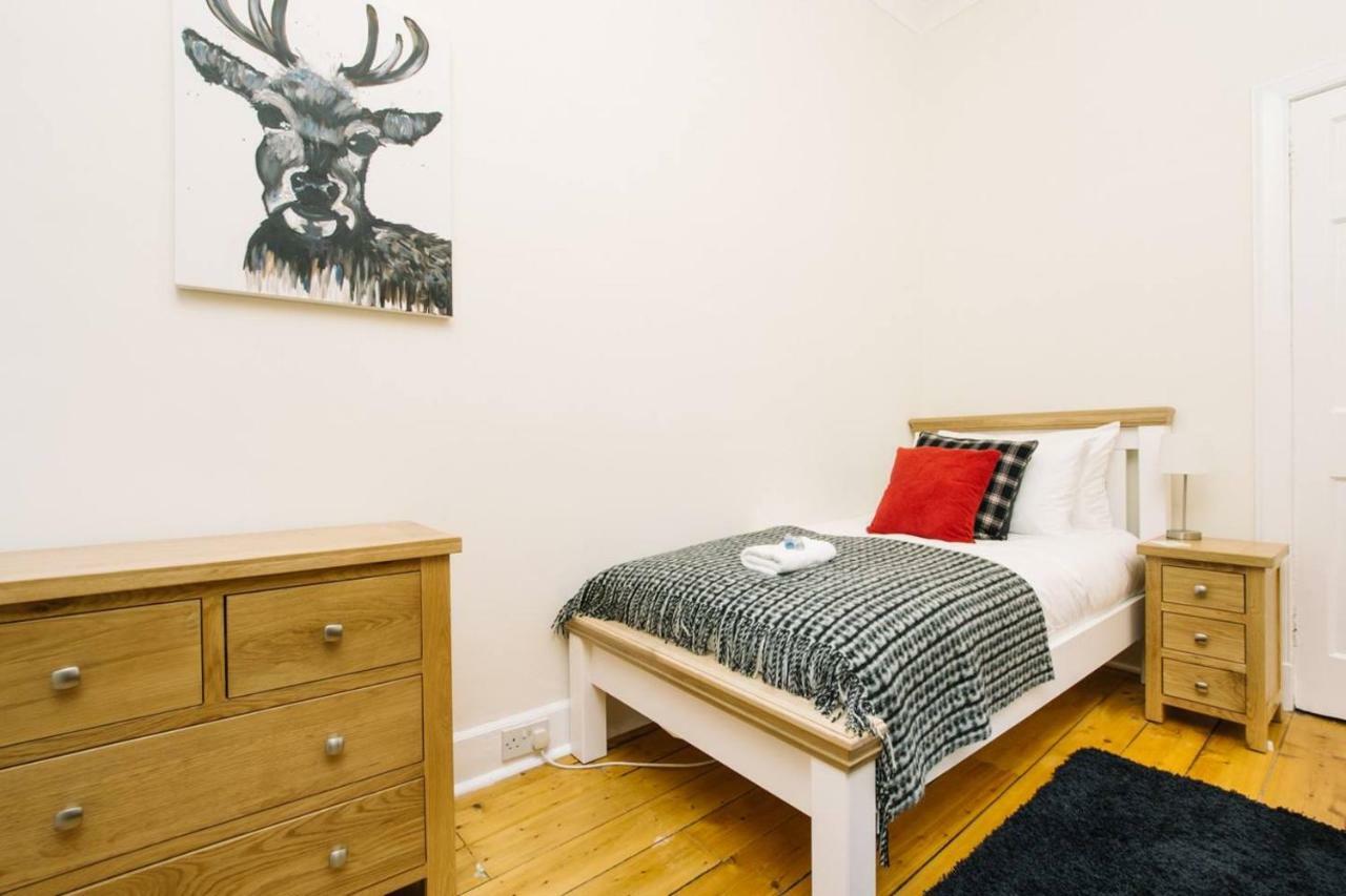 Joivy Great Location! Heart Of City Centre 3Bed Apartment Edinburgh Exterior photo