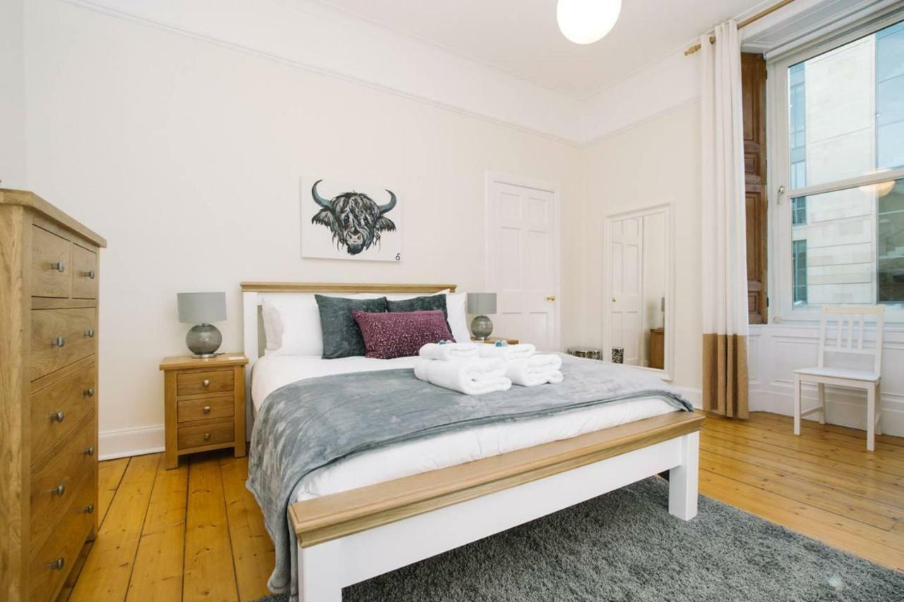 Joivy Great Location! Heart Of City Centre 3Bed Apartment Edinburgh Exterior photo